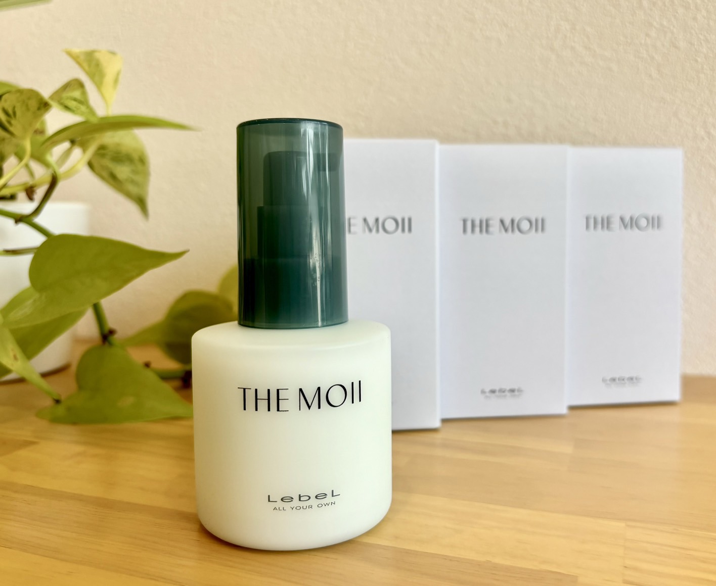 THE MOIIシリーズの髪と肌への、引き締め美容液